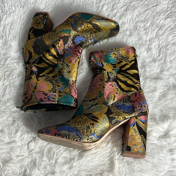 ASOS Elmery Jacquard Tapestry Floral Heeled Boots 6 - Picture 8 of 9